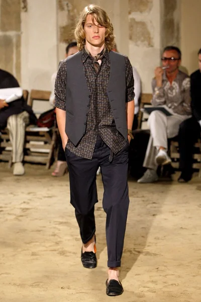 Look 38